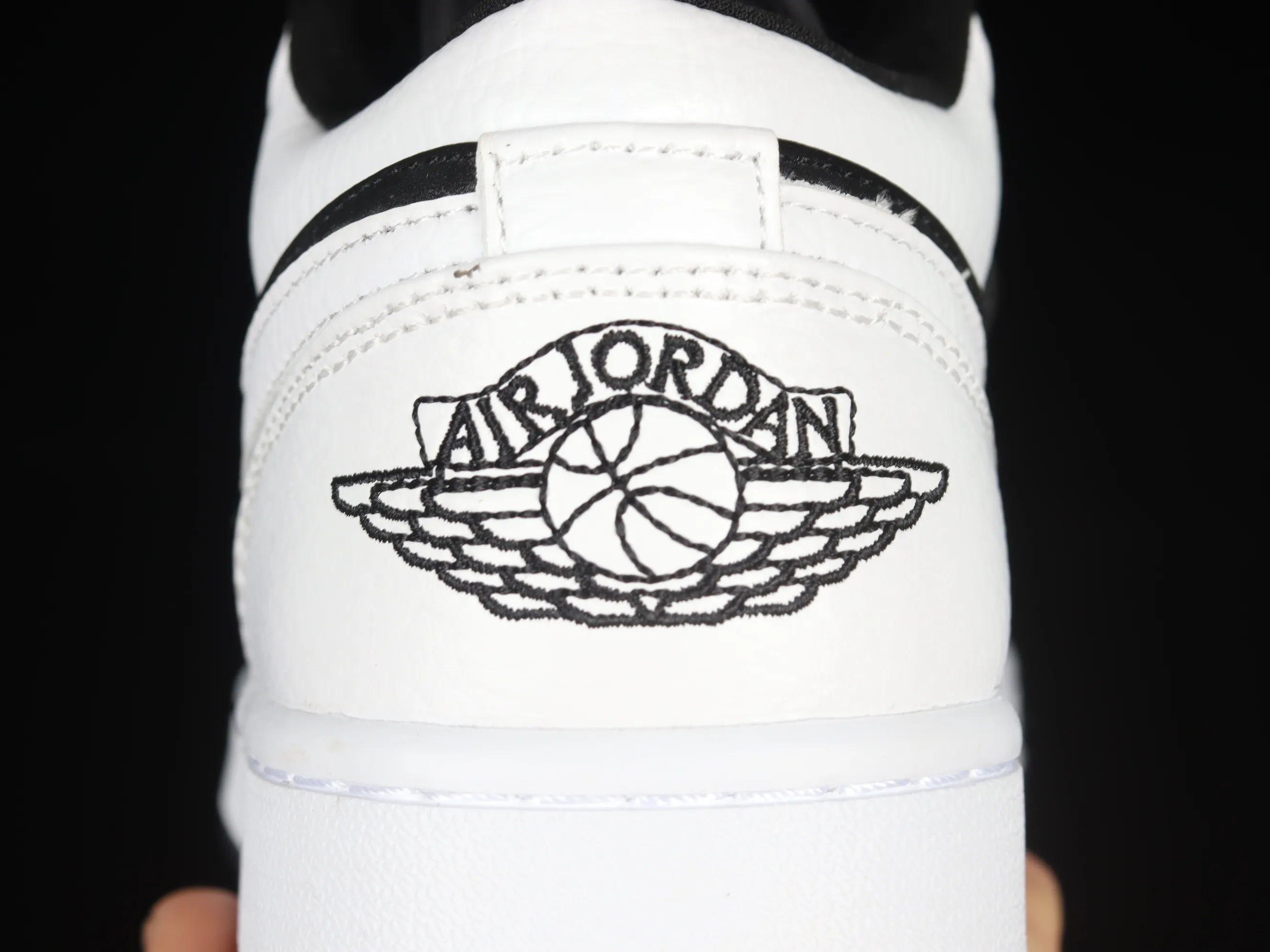 All categories Air Jordan Jordan series basketball shoes Air Jordan 1 Low Z version Air Jordan 1 Low AJ1 Joe 1 black and white panda low-top casual sneakers 553560-101